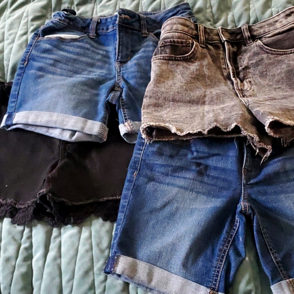 Bundle of 4 pairs of shorts - short, midi, and Bermuda styles - all size 12